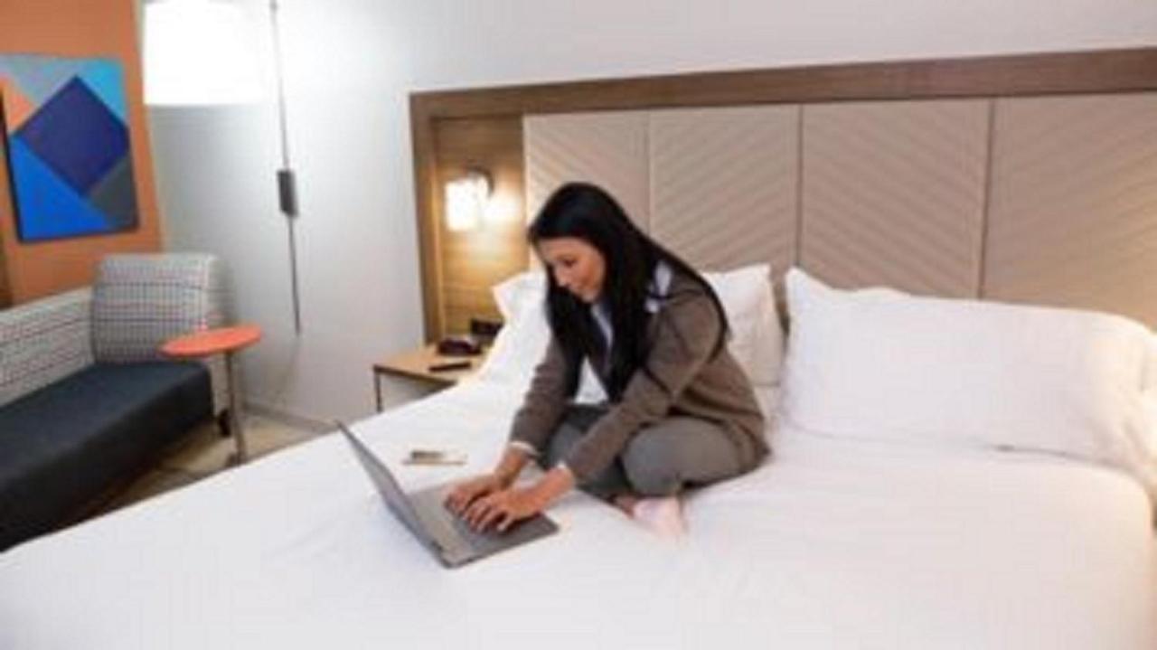 Holiday Inn Express Pune Pimpri By Ihg מראה חיצוני תמונה