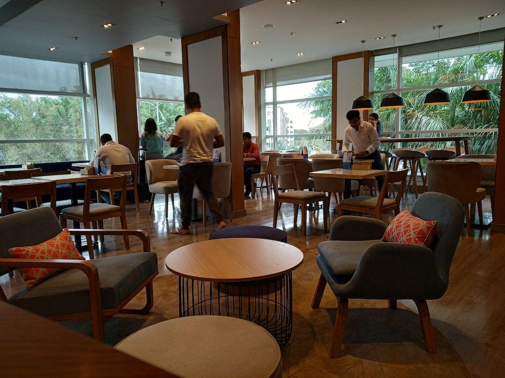 Holiday Inn Express Pune Pimpri By Ihg מראה חיצוני תמונה