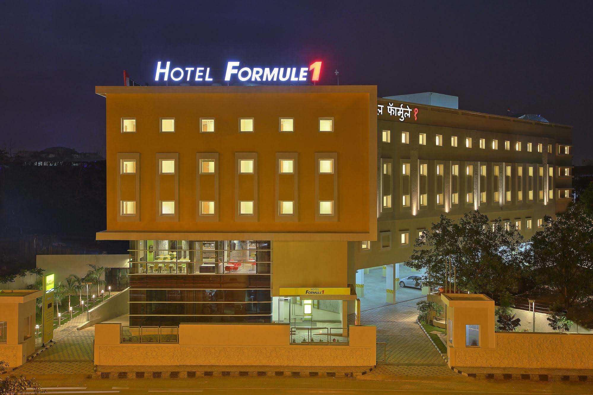 Holiday Inn Express Pune Pimpri By Ihg מראה חיצוני תמונה