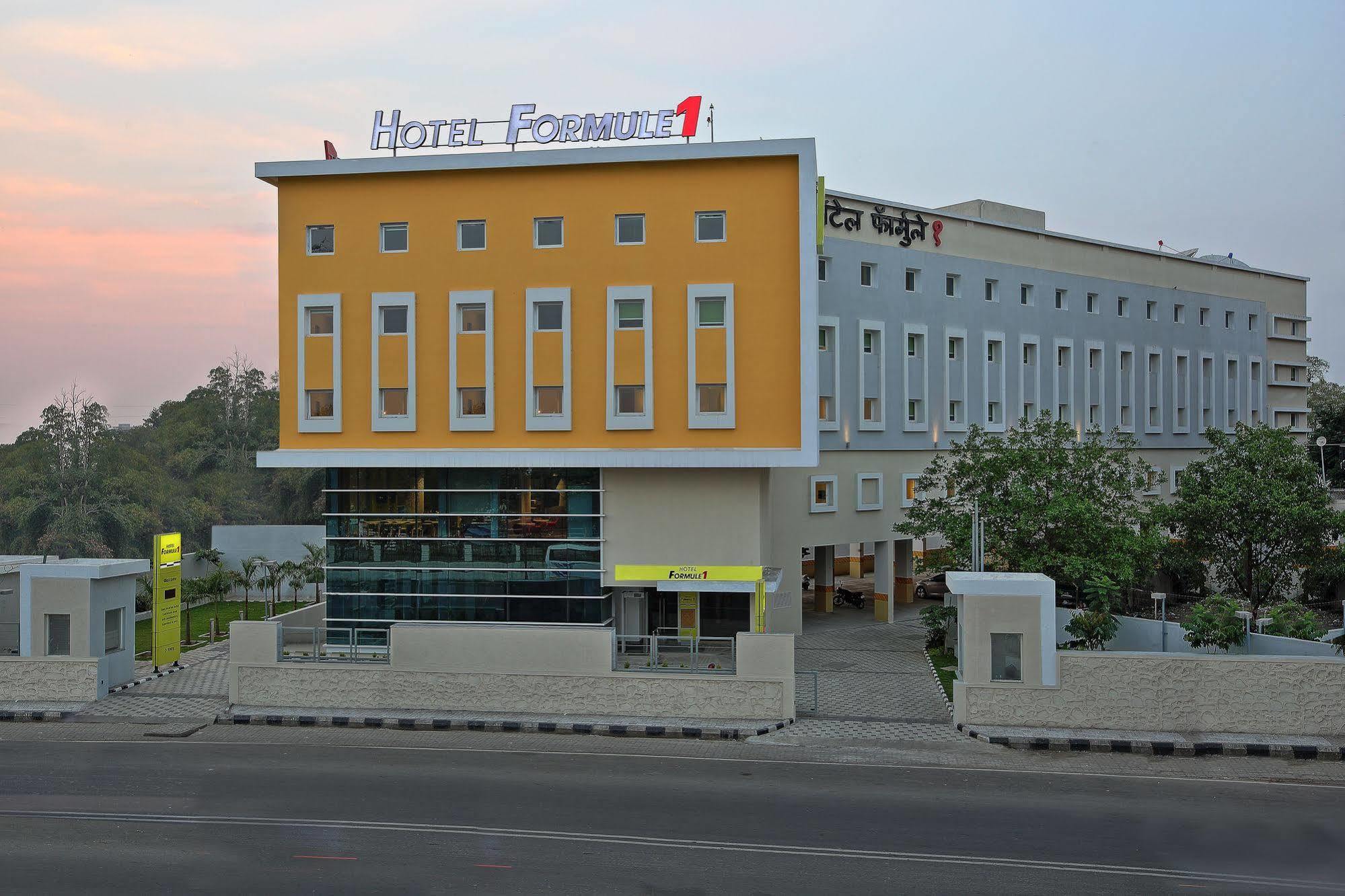 Holiday Inn Express Pune Pimpri By Ihg מראה חיצוני תמונה